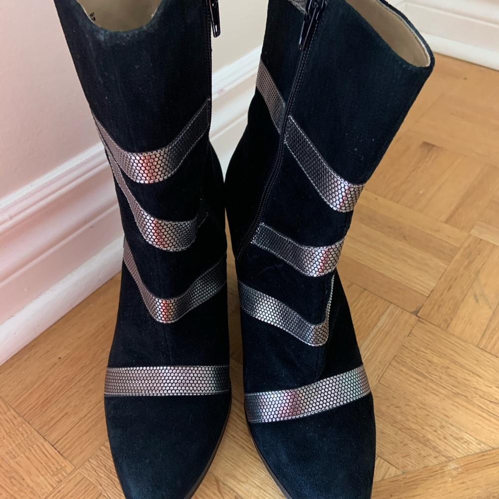 Suede booties - Picture 4 of 4